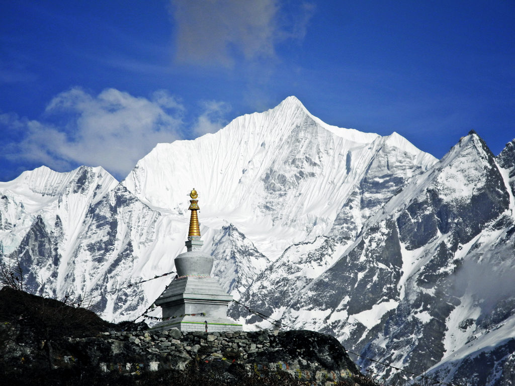 Langhisa-Ri-6370m