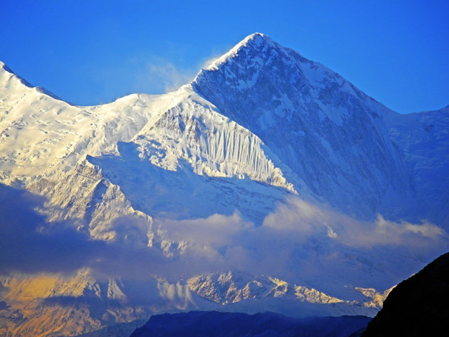 Crossing Thorong La – Annapurna Circuit Crossing Thorong La – Annapurna Circuit